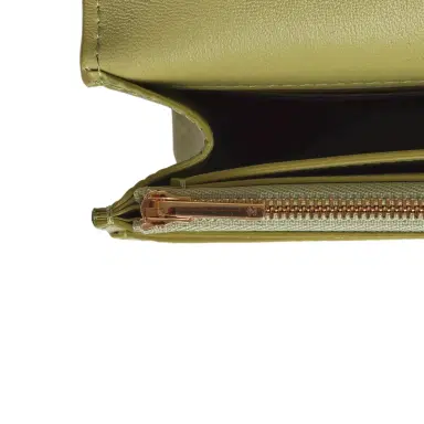 Chanel Chanel Wallet On Chain WOC Green Lizard Embossed Calfskin Gold Hardware | Thumbnail 9 Chanel Chanel Wallet On Chain WOC Green Lizard Embossed Calfskin Gold Hardware | Thumbnail 9