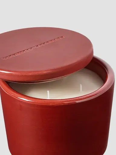 Brunello Cucinelli Maxi Scented Candle in Craquelé Ceramic Vessel with Lid | Thumbnail 3 Brunello Cucinelli Maxi Scented Candle in Craquelé Ceramic Vessel with Lid | Thumbnail 3