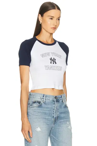 Sporty & Rich x Yankees Arch Baby Baseball Tee | Thumbnail 2
