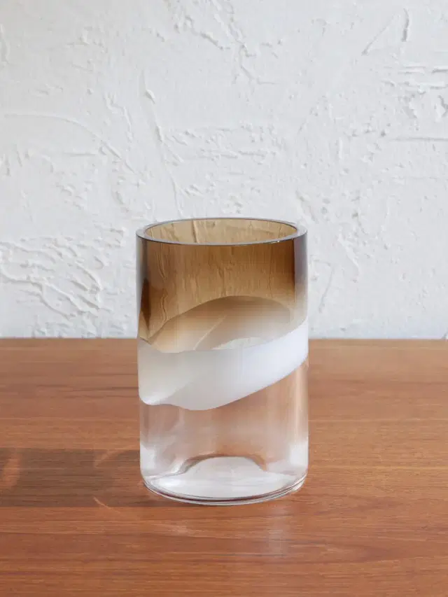 Brunello Cucinelli Gradient Glass Vase - Men