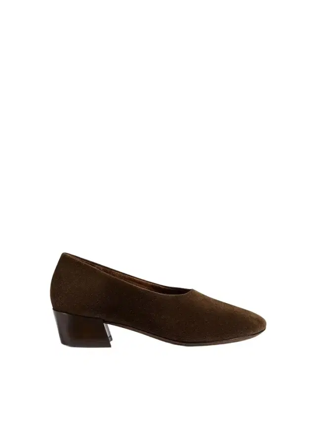 Marcy Pump In Ebano Suede