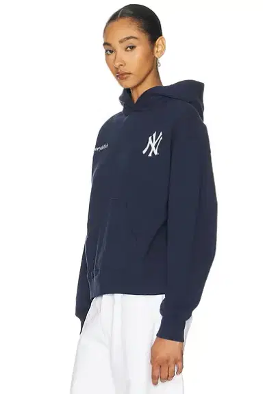 Sporty & Rich x Yankees Curve Hoodie | Thumbnail 3