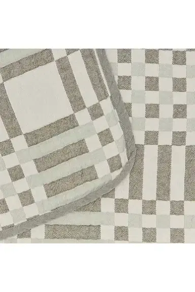 HAWKINS NEW YORK Queen Simple Plaid Blanket | Thumbnail 3 HAWKINS NEW YORK Queen Simple Plaid Blanket | Thumbnail 3