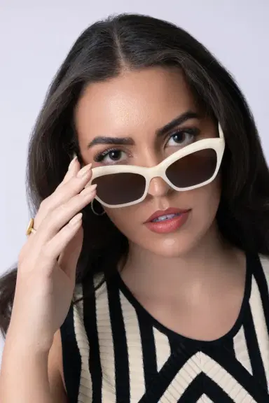 VALENTINO ACCESSORIES Cat Eye Sunglasses | Thumbnail 3