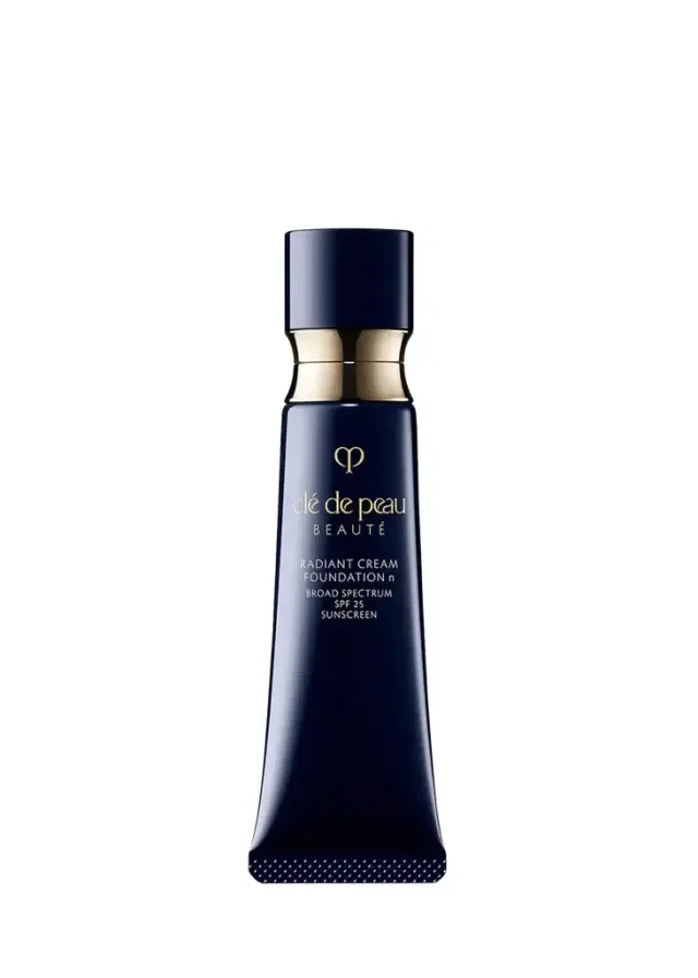CLÉ DE PEAU BEAUTÉ Radiant Cream Foundation SPF 25