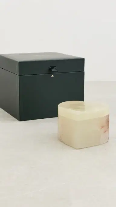 JIA JIA Small Onyx Heart Jewelry Box | Thumbnail 3 JIA JIA Small Onyx Heart Jewelry Box | Thumbnail 3