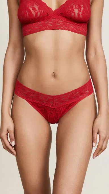Hanky Panky Signature Lace Original Rise Thong Red One Size | Thumbnail 2