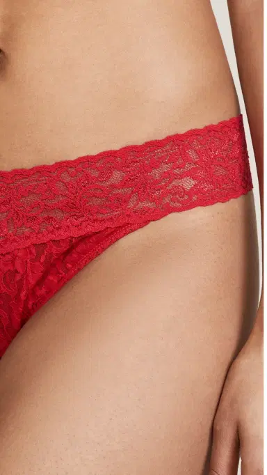 Hanky Panky Signature Lace Original Rise Thong Red One Size | Thumbnail 4