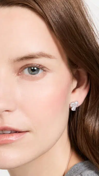 SHASHI Pierre Studs White Gold One Size | Thumbnail 3