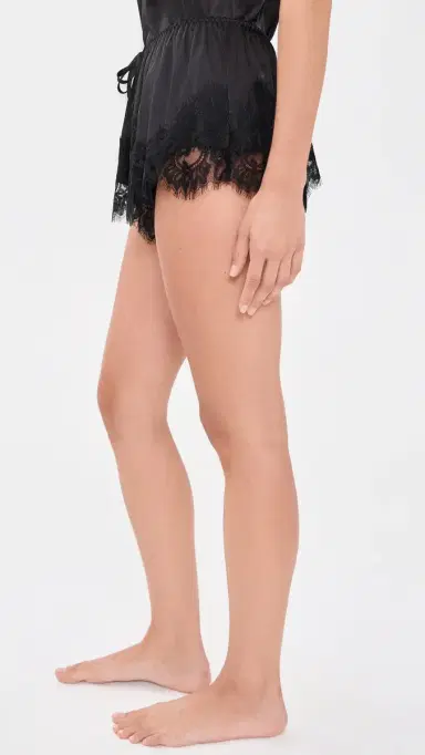 Kat the Label Olivia Shorts Black | Thumbnail 4 Kat the Label Olivia Shorts Black | Thumbnail 4
