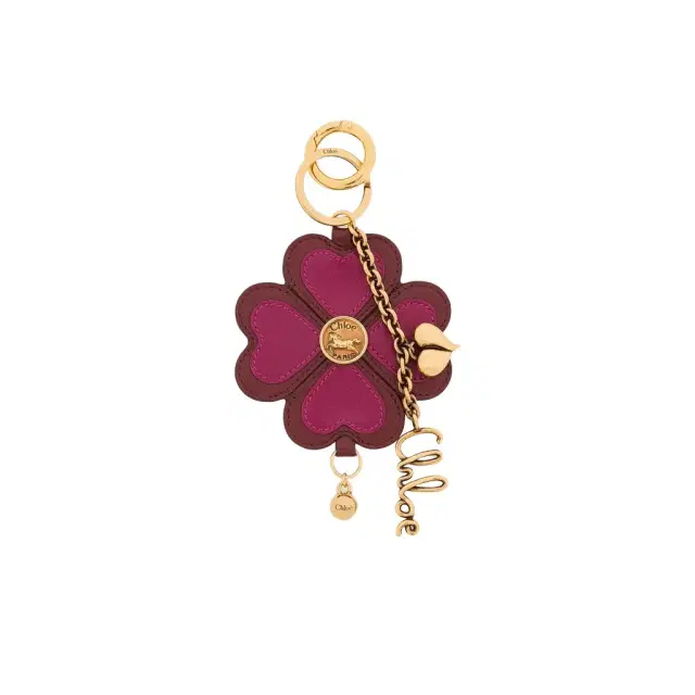 Chloé Chloé Symbols Clover key ring bag charm in grained leather
