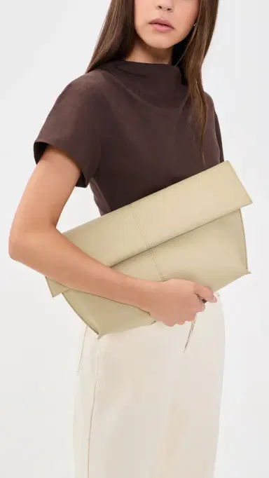 Freja New York Seamed Sand Clutch Sand One Size | Thumbnail 3