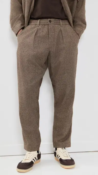 UNIVERSAL WORKS Wool Herringbone Pleated Track Pants Brown | Thumbnail 2 UNIVERSAL WORKS Wool Herringbone Pleated Track Pants Brown | Thumbnail 2
