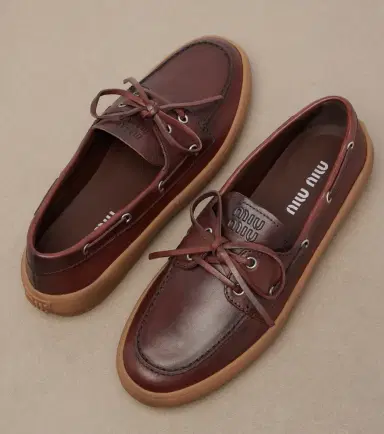 Miu Miu Leather boat shoes | Thumbnail 3