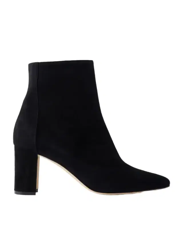 Manolo Blahnik Rosie 70 Suede Ankle Boots