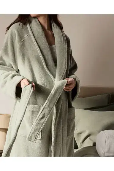 Parachute Classic Plush Robe | Thumbnail 2