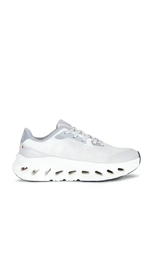 ON Cloudtilt Remix Sneaker