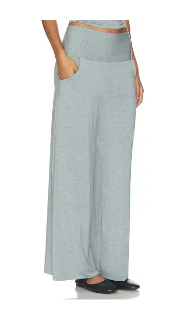 Commando Butter Wide Leg Pant | Thumbnail 2
