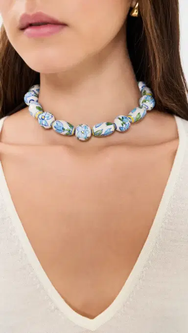 Logan Tay Green Floral Beaded Necklace Green One Size | Thumbnail 3