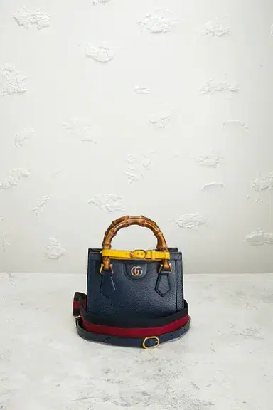 Gucci Diana Handbag | Thumbnail 2 Gucci Diana Handbag | Thumbnail 2
