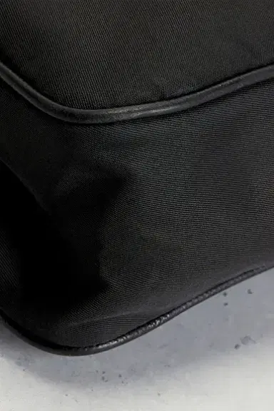 Prada Re-Edition 2005 Re-Nylon Shoulder Bag | Thumbnail 6