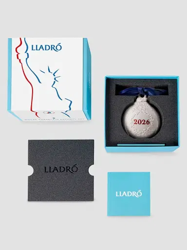 Lladro Special US 250th Anniversary Christmas Ball | Thumbnail 6 Lladro Special US 250th Anniversary Christmas Ball | Thumbnail 6