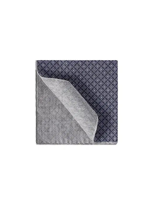 Brunello Cucinelli Men's Linen and Silk Pocket Square with Geometric Pattern - Navy Blue
