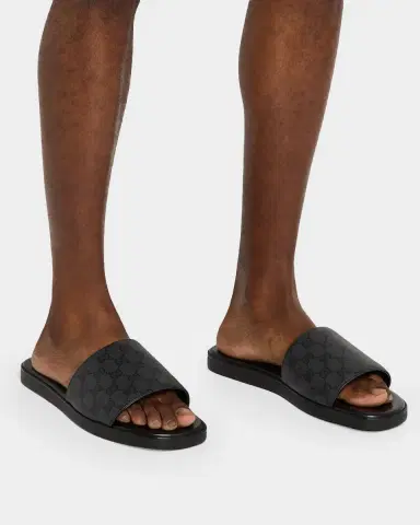 Gucci Men's GG Coated Canvas Slides | Thumbnail 2