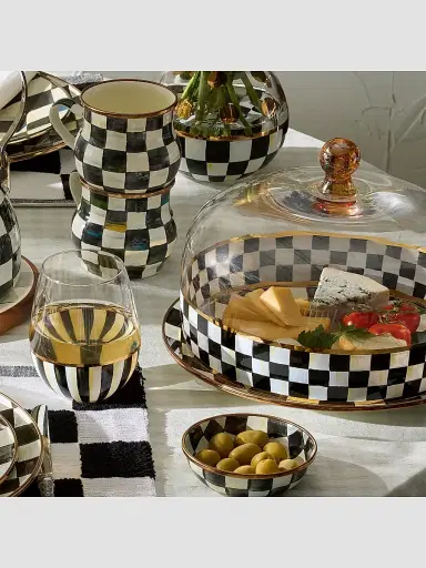 MacKenzie-Childs Courtly Check Glass Cake Dome | Thumbnail 2 MacKenzie-Childs Courtly Check Glass Cake Dome | Thumbnail 2