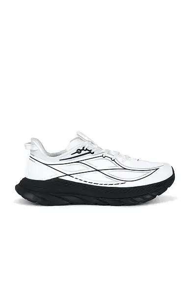 Hoka Mach Remastered Sneaker