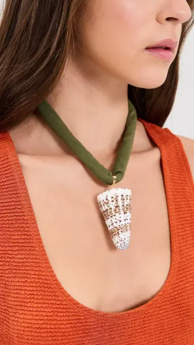 Logan Tay Cone Shell Necklace Green One Size | Thumbnail 3