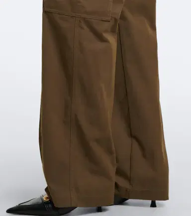 Burberry Cotton-blend gabardine cargo pants | Thumbnail 3