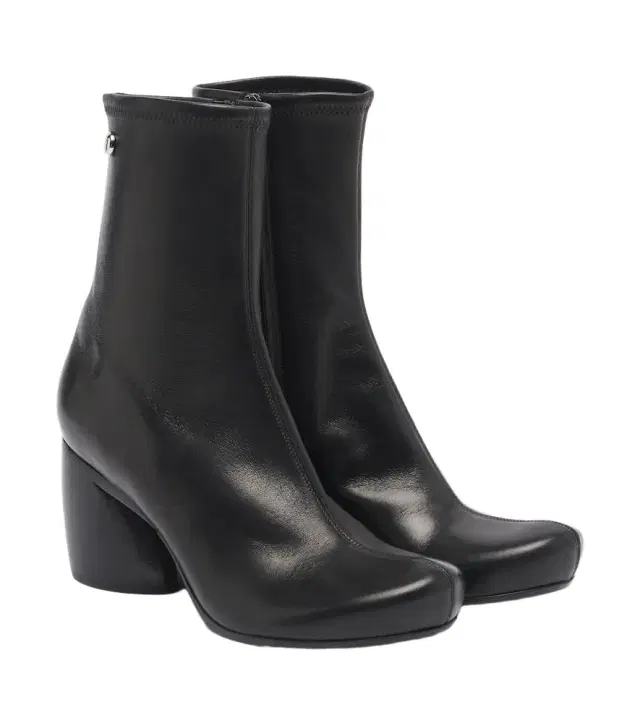 Loewe Oval leather ankle boots