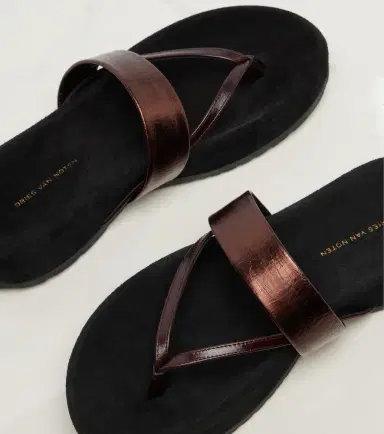 Dries Van Noten Metallic leather thong sandals | Thumbnail 4