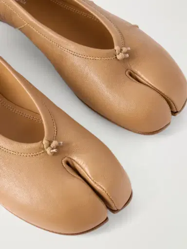 Maison Margiela Tabi Split-toe Textured-leather Ballet Flats | Thumbnail 5 Maison Margiela Tabi Split-toe Textured-leather Ballet Flats | Thumbnail 5