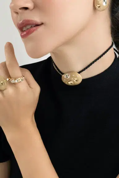 CAROL KAUFFMANN Diamond Rocks Flinstones Pendant Necklace | Thumbnail 2 CAROL KAUFFMANN Diamond Rocks Flinstones Pendant Necklace | Thumbnail 2