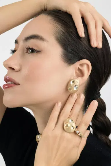 CAROL KAUFFMANN Diamond Rocks Flinstones Monochromatic Earrings | Thumbnail 3
