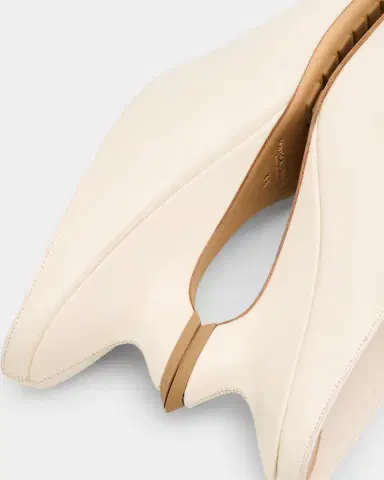 Bottega Veneta Bounty Vinyl Kitten-Heel Mules | Thumbnail 5