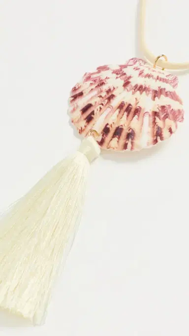 Logan Tay Scallop Shell Tassel Necklace White One Size | Thumbnail 4