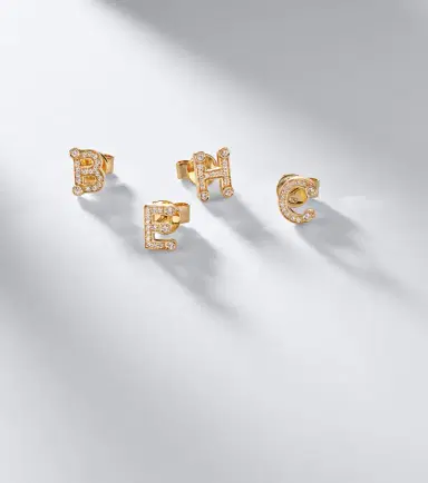 Sophie Bille Brahe Initial Petite E 18kt gold single earring with diamonds | Thumbnail 4