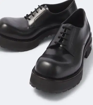 Balenciaga Venom leather Derby shoes | Thumbnail 3