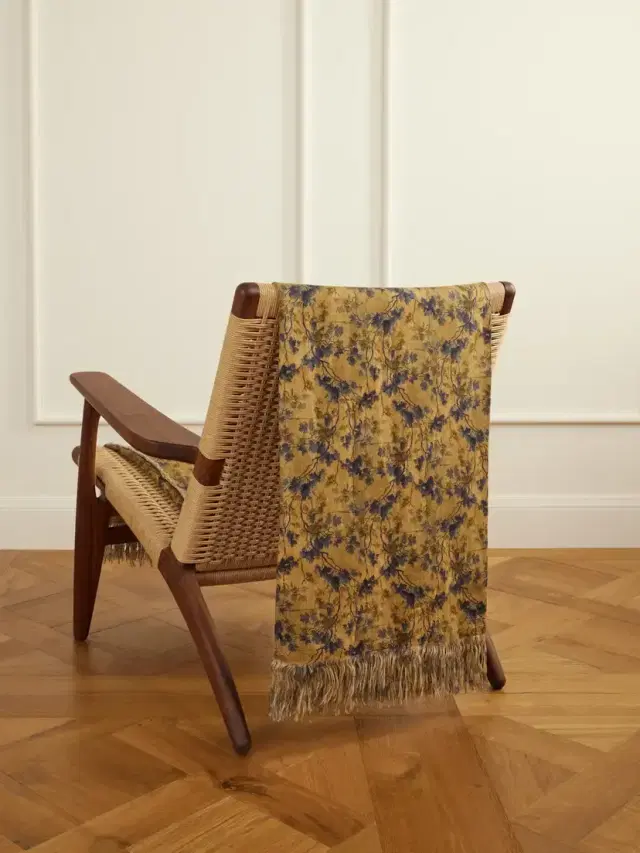 The House of Lyria Sollievo Floral-print Linen-blend Throw