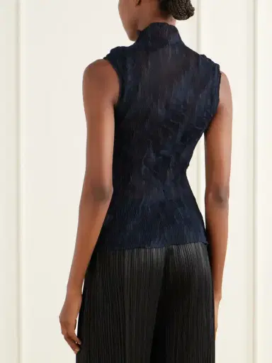 Issey Miyake Twist Plissé-chiffon Top | Thumbnail 3