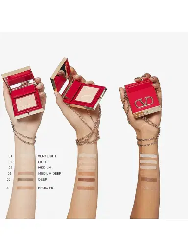 Valentino Garavani Go-Clutch Refillable Compact Powder | Thumbnail 2 Valentino Garavani Go-Clutch Refillable Compact Powder | Thumbnail 2