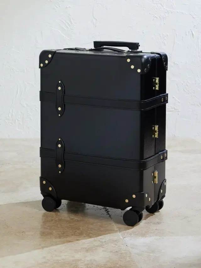 Globe-Trotter Centenary Leather Carry-On Suitcase - Men