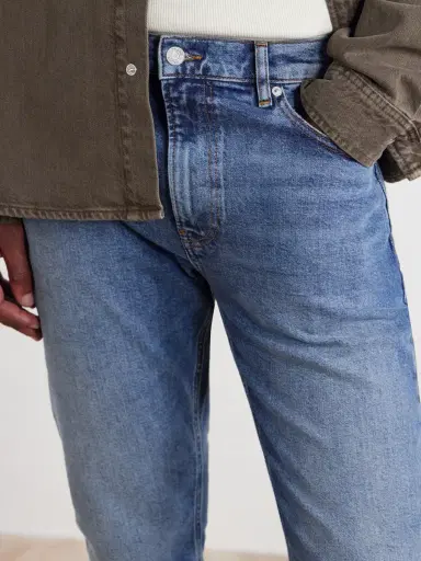 Frame The Modern Straight-Leg Jeans - Men | Thumbnail 5 Frame The Modern Straight-Leg Jeans - Men | Thumbnail 5