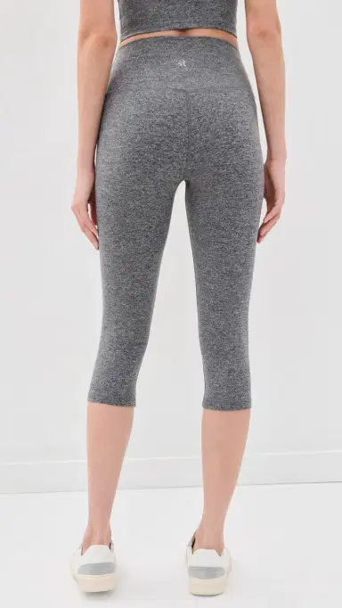 STRUT-THIS The Gigi Capri Leggings | Thumbnail 3