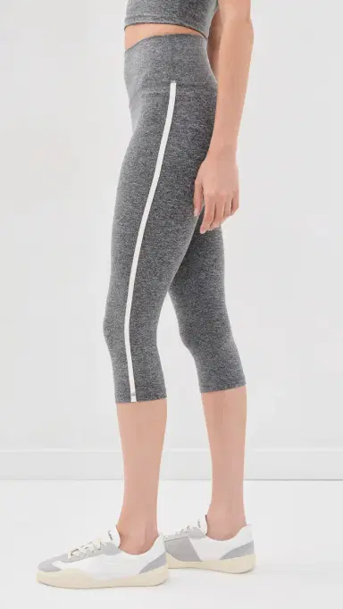 STRUT-THIS The Gigi Capri Leggings | Thumbnail 4