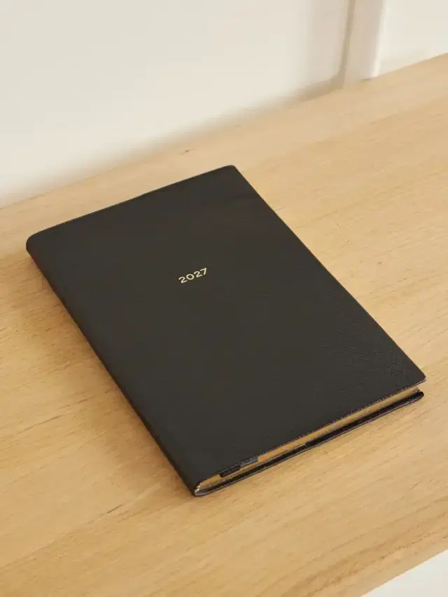 Smythson Soho 2027 Cross-grained Leather Diary
