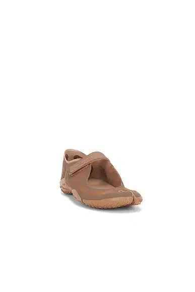 NikeSKIMS Rift Mesh Sneaker